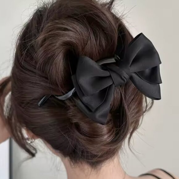 Black Bow Hair Clip Set - Picture 4 of 5
